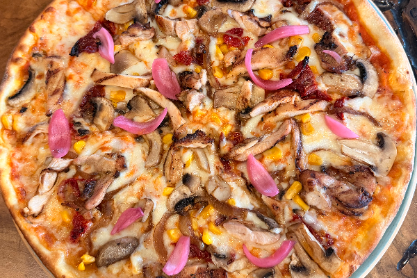 Tavuklu Mangal Pizza